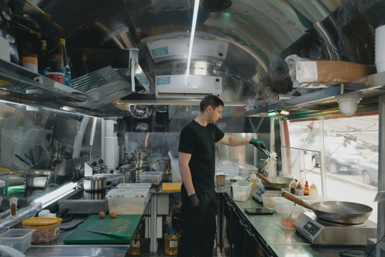 costs of setting up a food truck